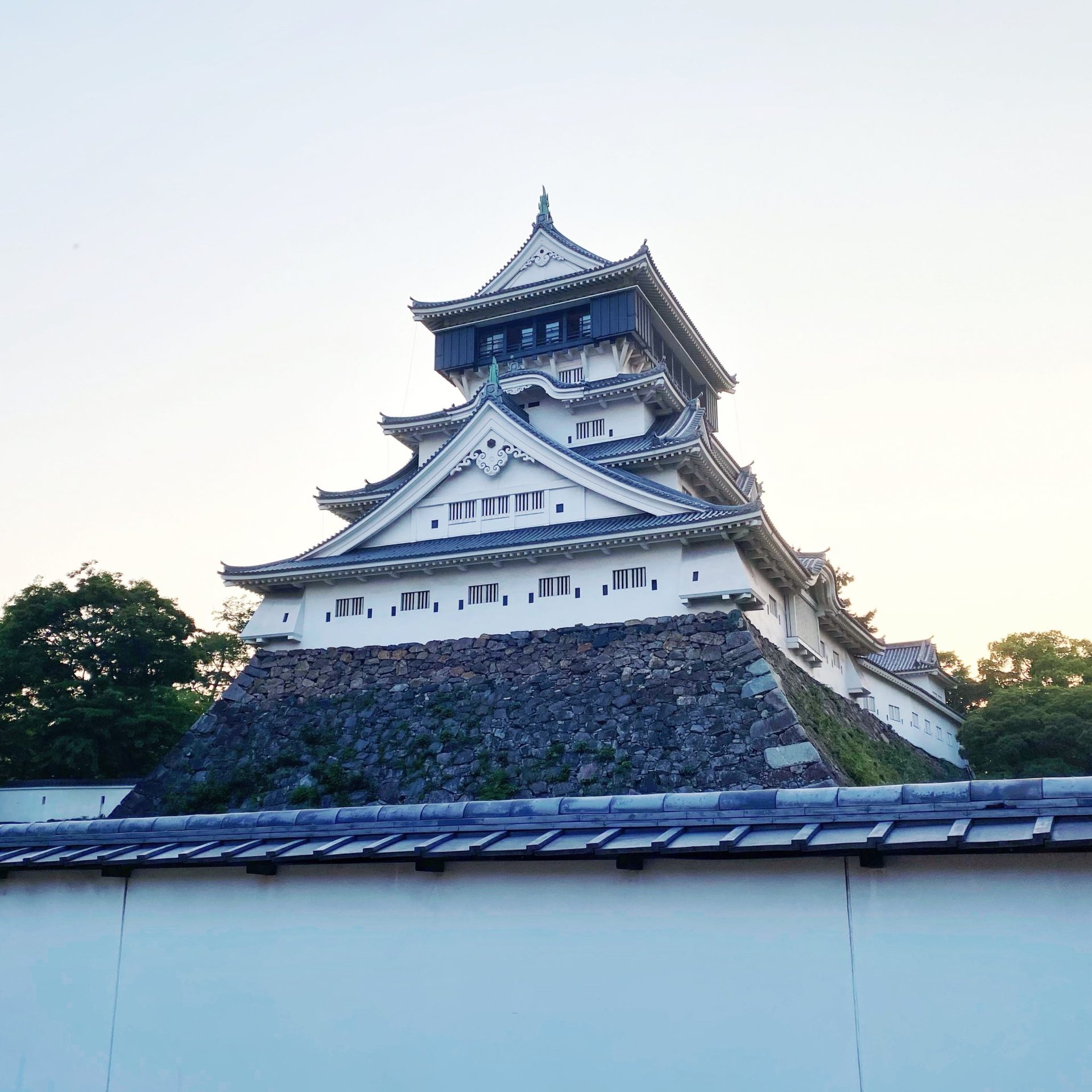 城見テラス – 小倉城天守閣を一望する絶景スポット